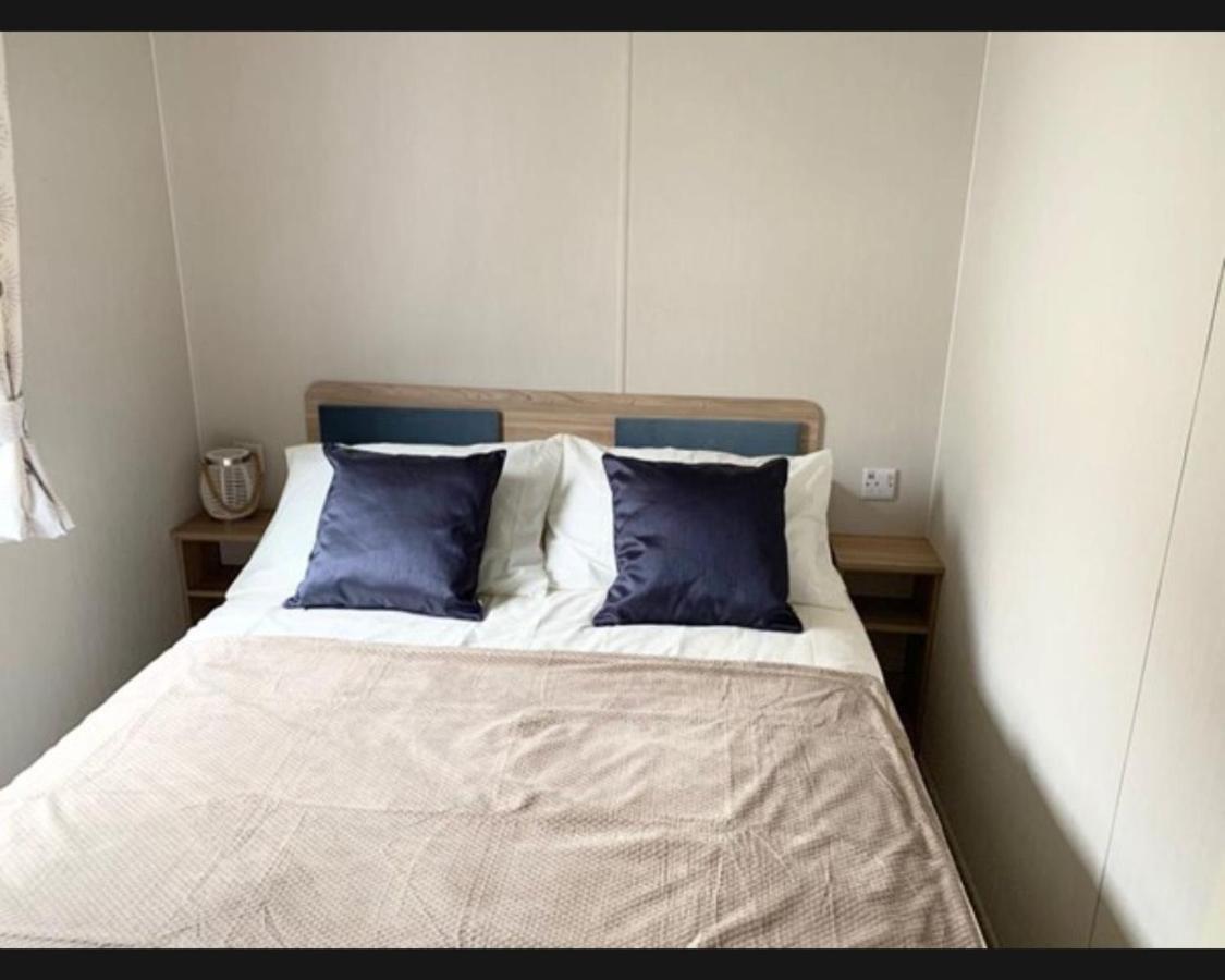 Exotic 3-Bed Caravan At Newquay Holiday Park Villa Exterior photo