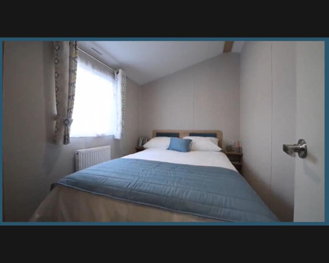 Exotic 3-Bed Caravan At Newquay Holiday Park Villa Exterior photo
