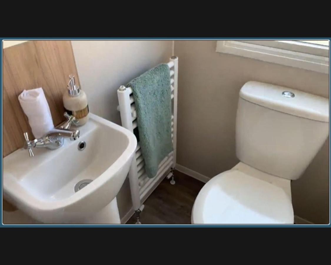 Exotic 3-Bed Caravan At Newquay Holiday Park Villa Exterior photo