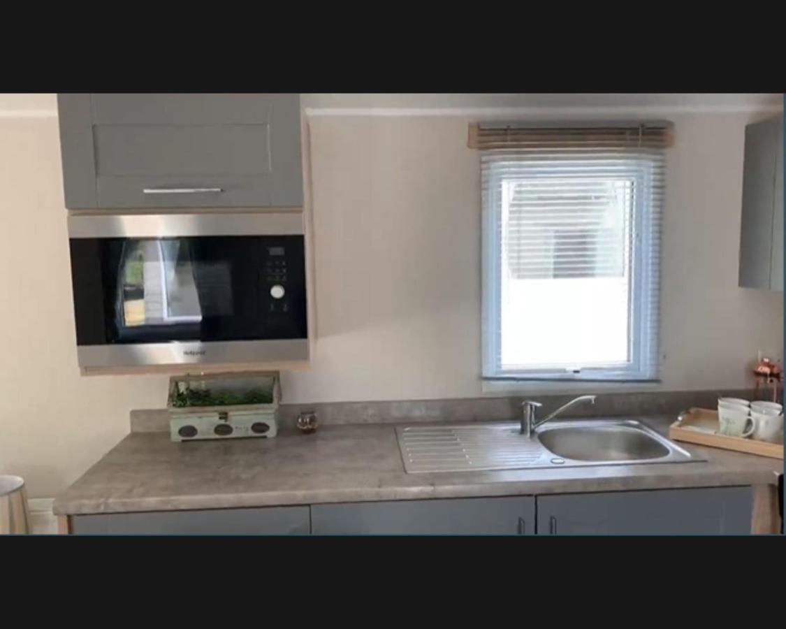 Exotic 3-Bed Caravan At Newquay Holiday Park Villa Exterior photo