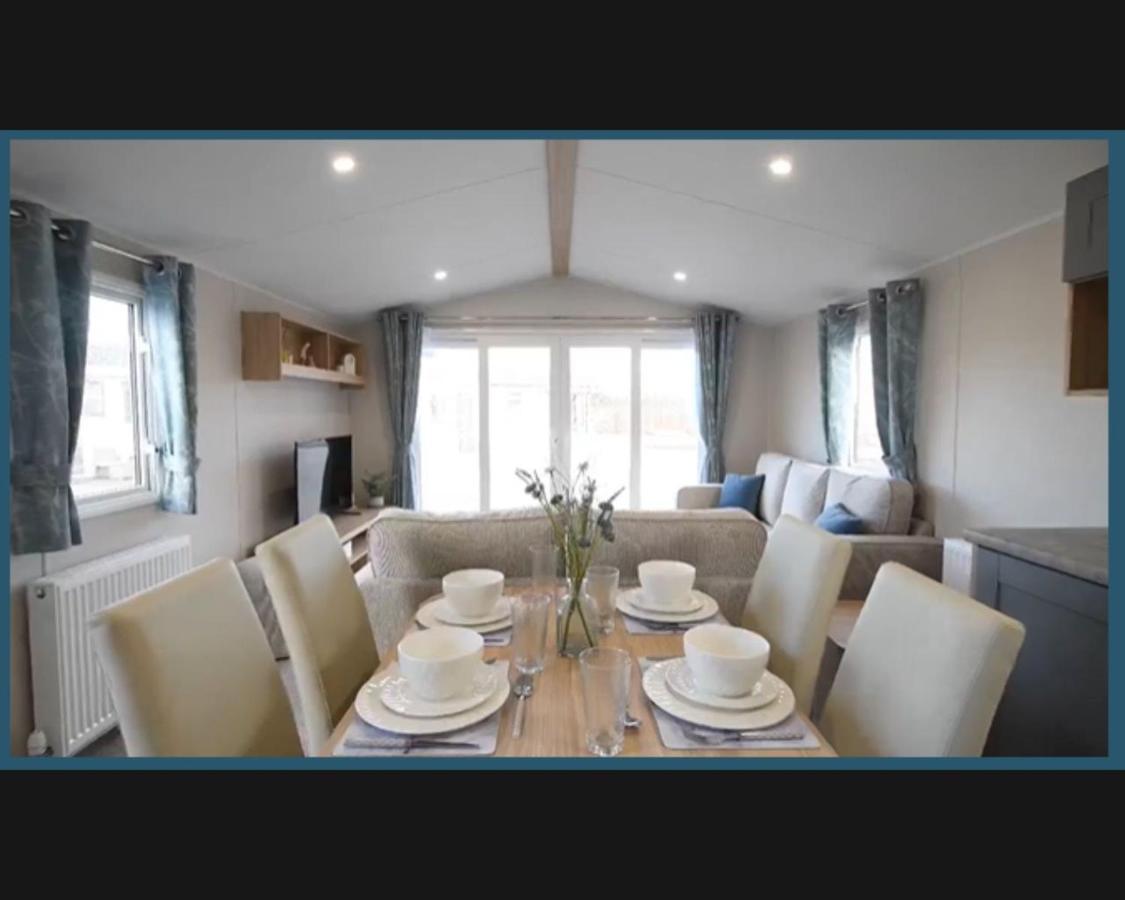 Exotic 3-Bed Caravan At Newquay Holiday Park Villa Exterior photo