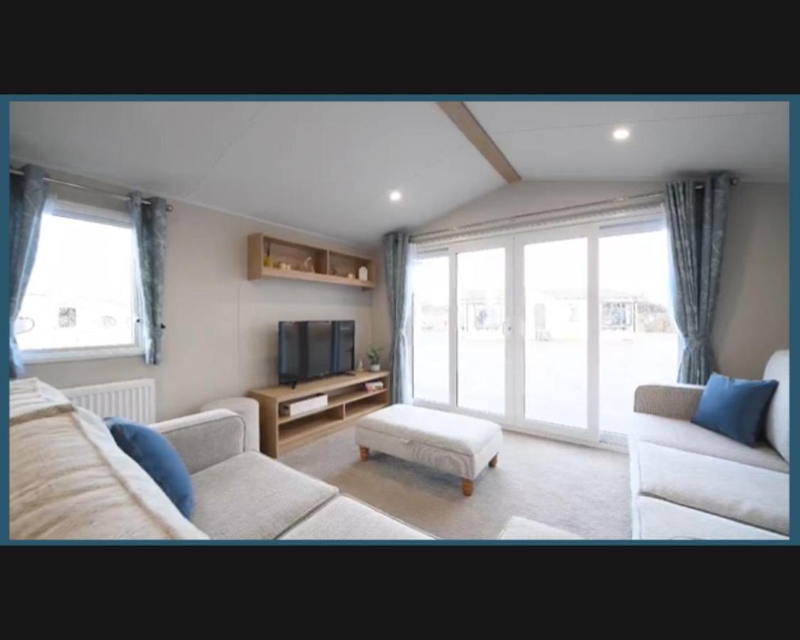 Exotic 3-Bed Caravan At Newquay Holiday Park Villa Exterior photo