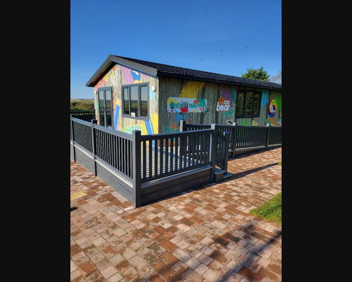 Exotic 3-Bed Caravan At Newquay Holiday Park Villa Exterior photo